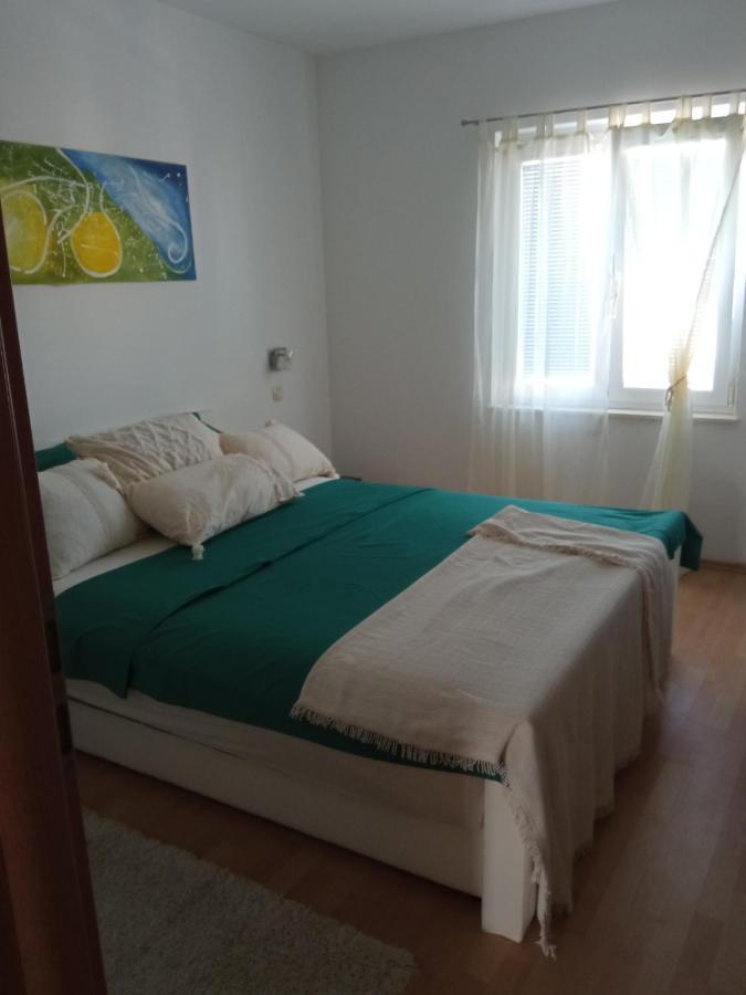 Apartments Tomic Vodice Buitenkant foto