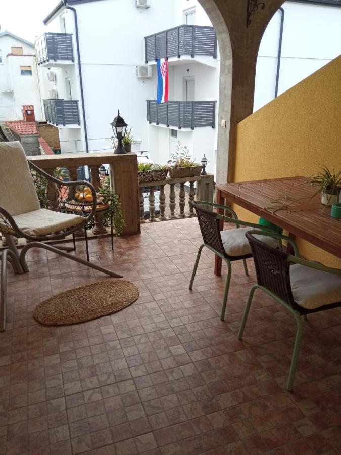 Apartments Tomic Vodice Buitenkant foto