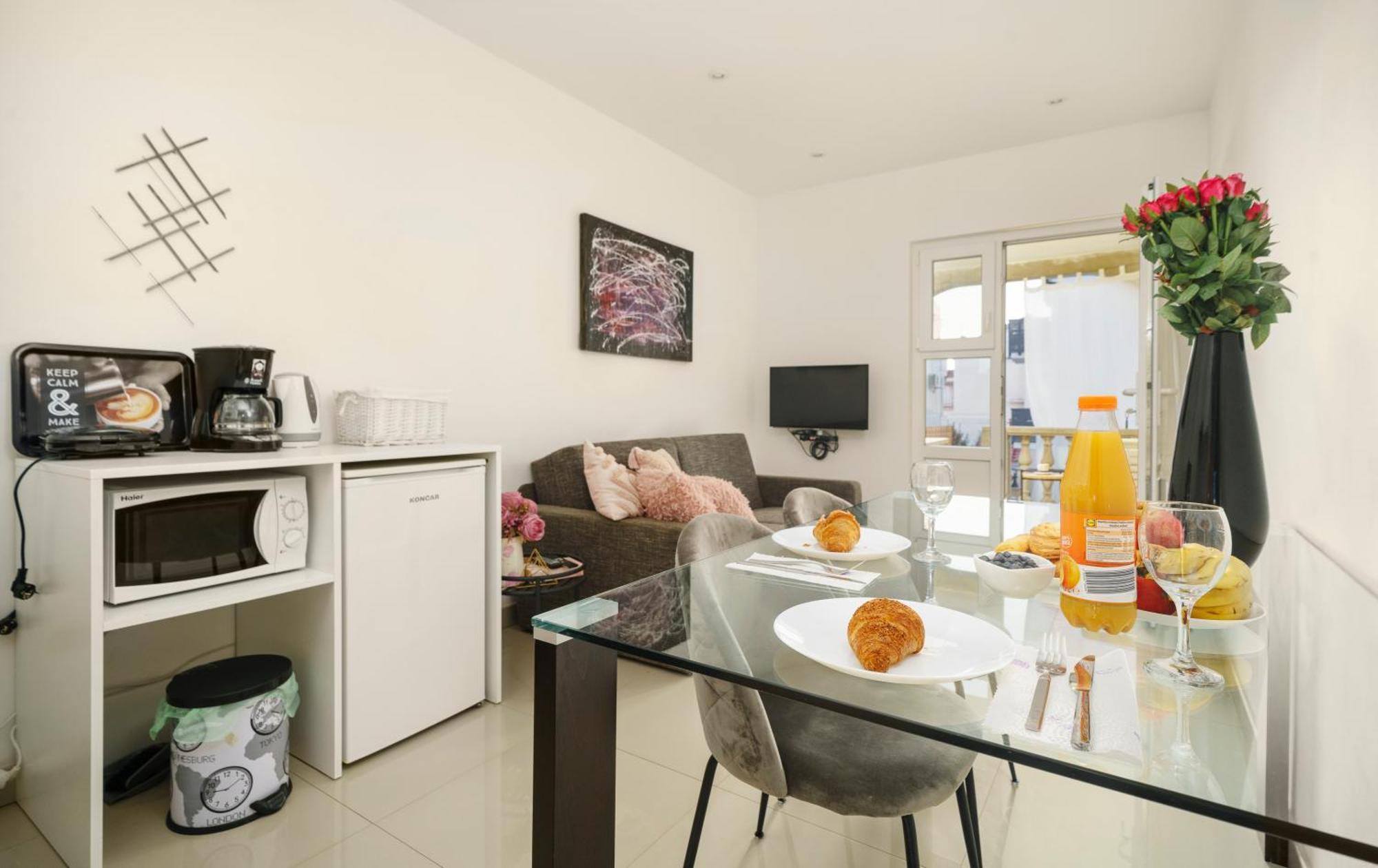 Apartments Tomic Vodice Buitenkant foto